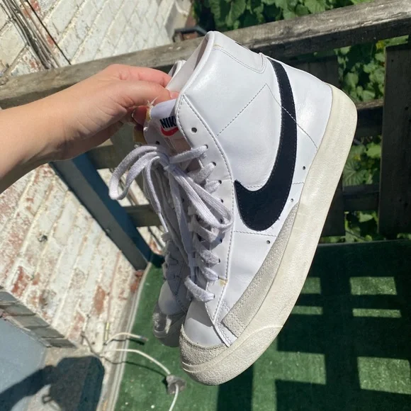 Nike Blazers Women's White and Black High-Top Sneakers - Picture 4 of 8